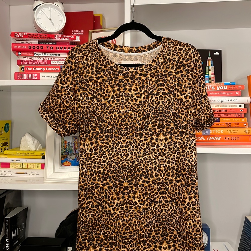 Jackson Rowe Cheetah tshirt Dress (size SMALL)